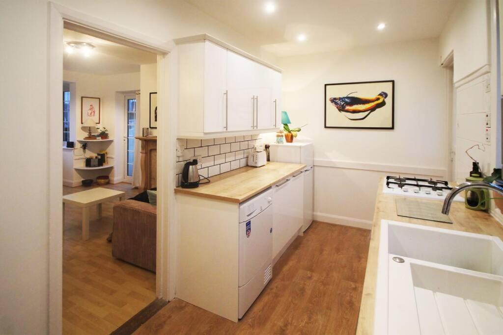 Sunrise! ~ 2 Bedrooms, Garden, Parking, Sea Views St Ives  Ngoại thất bức ảnh