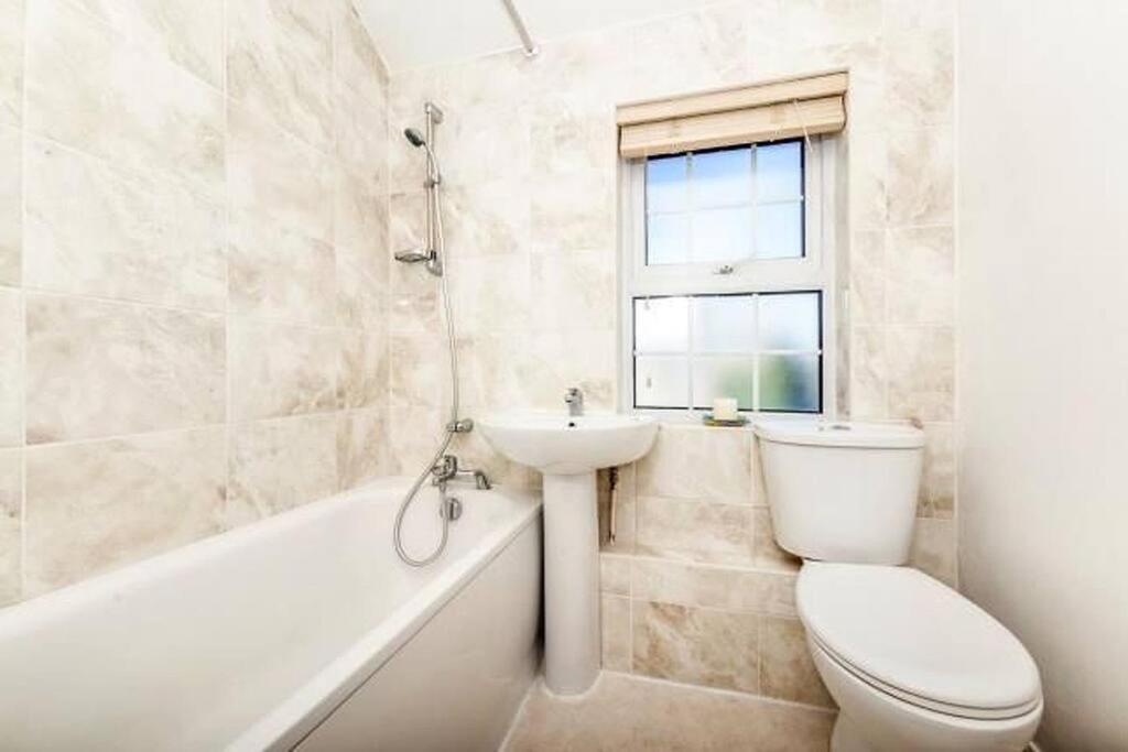 Sunrise! ~ 2 Bedrooms, Garden, Parking, Sea Views St Ives  Ngoại thất bức ảnh