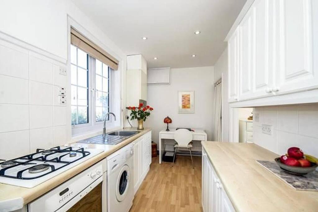 Sunrise! ~ 2 Bedrooms, Garden, Parking, Sea Views St Ives  Ngoại thất bức ảnh